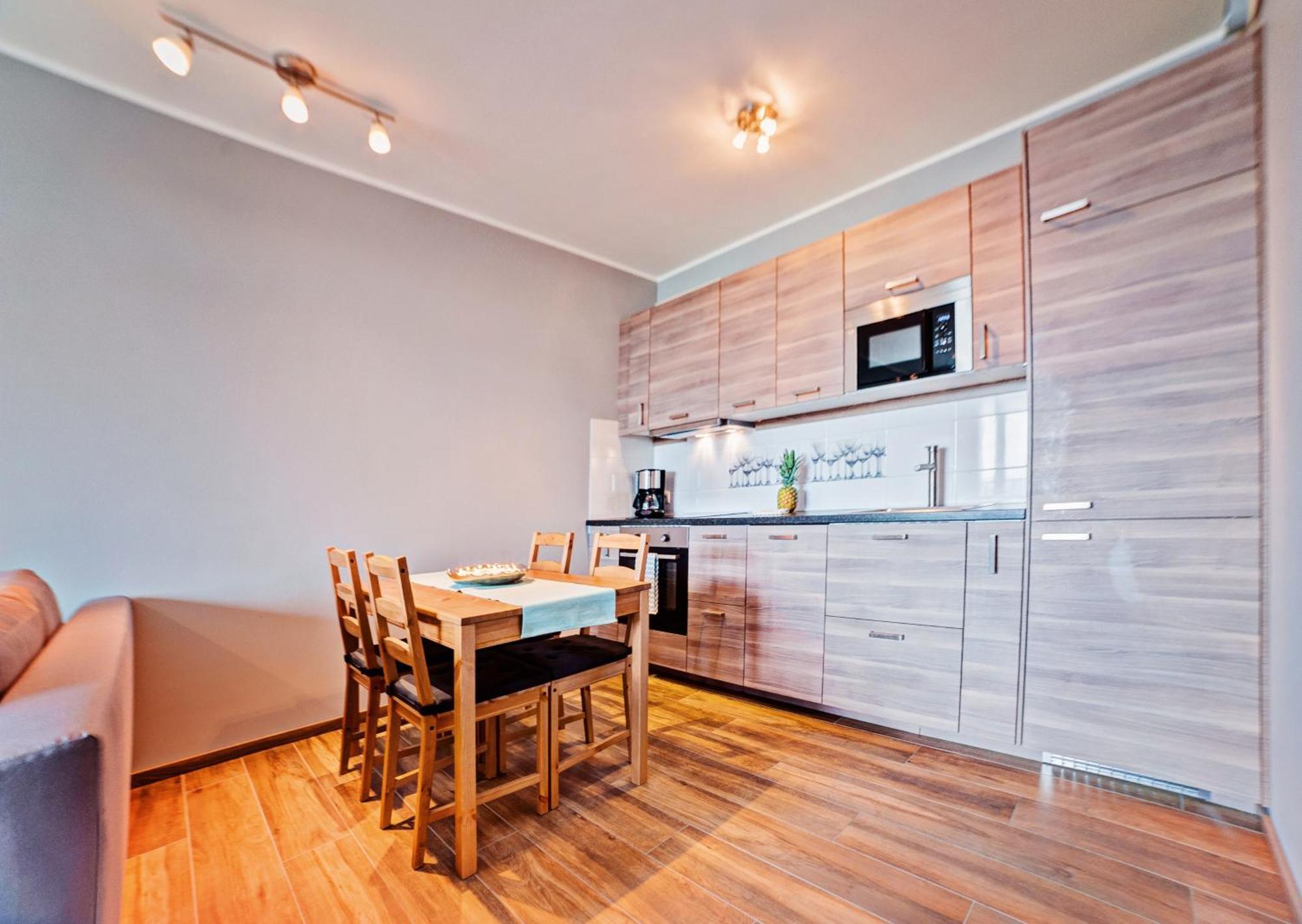 Apartamenty Homely Place Serce Poznania - Stary Rynek - Parking الغرفة الصورة