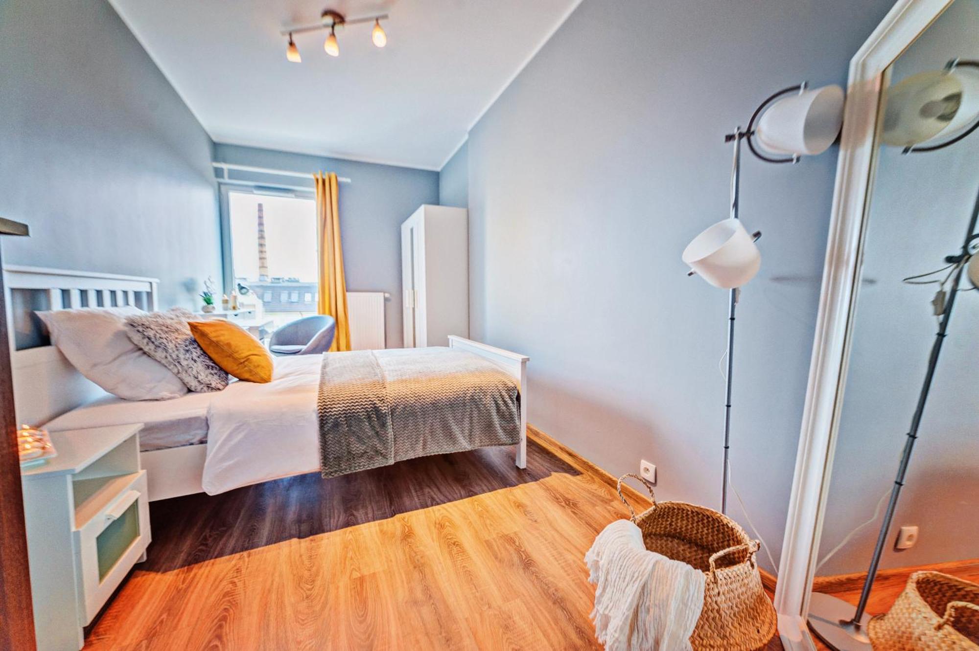 Apartamenty Homely Place Serce Poznania - Stary Rynek - Parking الغرفة الصورة