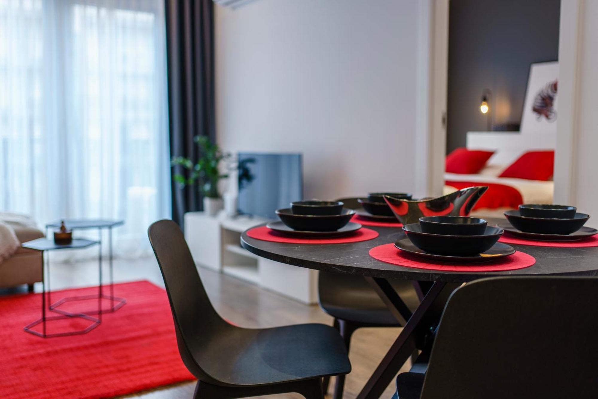 Apartamenty Homely Place Serce Poznania - Stary Rynek - Parking الغرفة الصورة