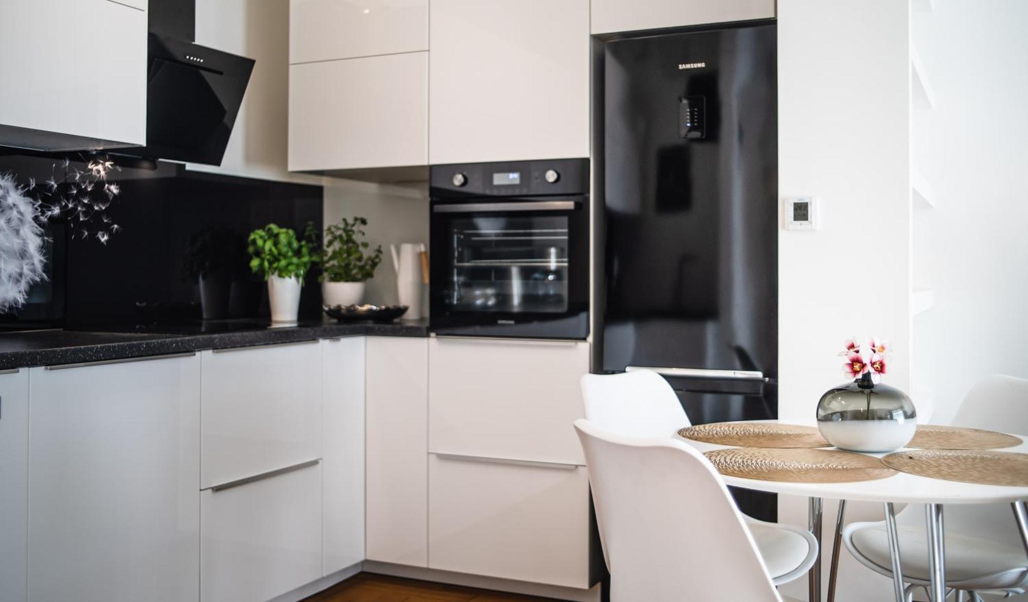 Apartamenty Homely Place Serce Poznania - Stary Rynek - Parking الغرفة الصورة