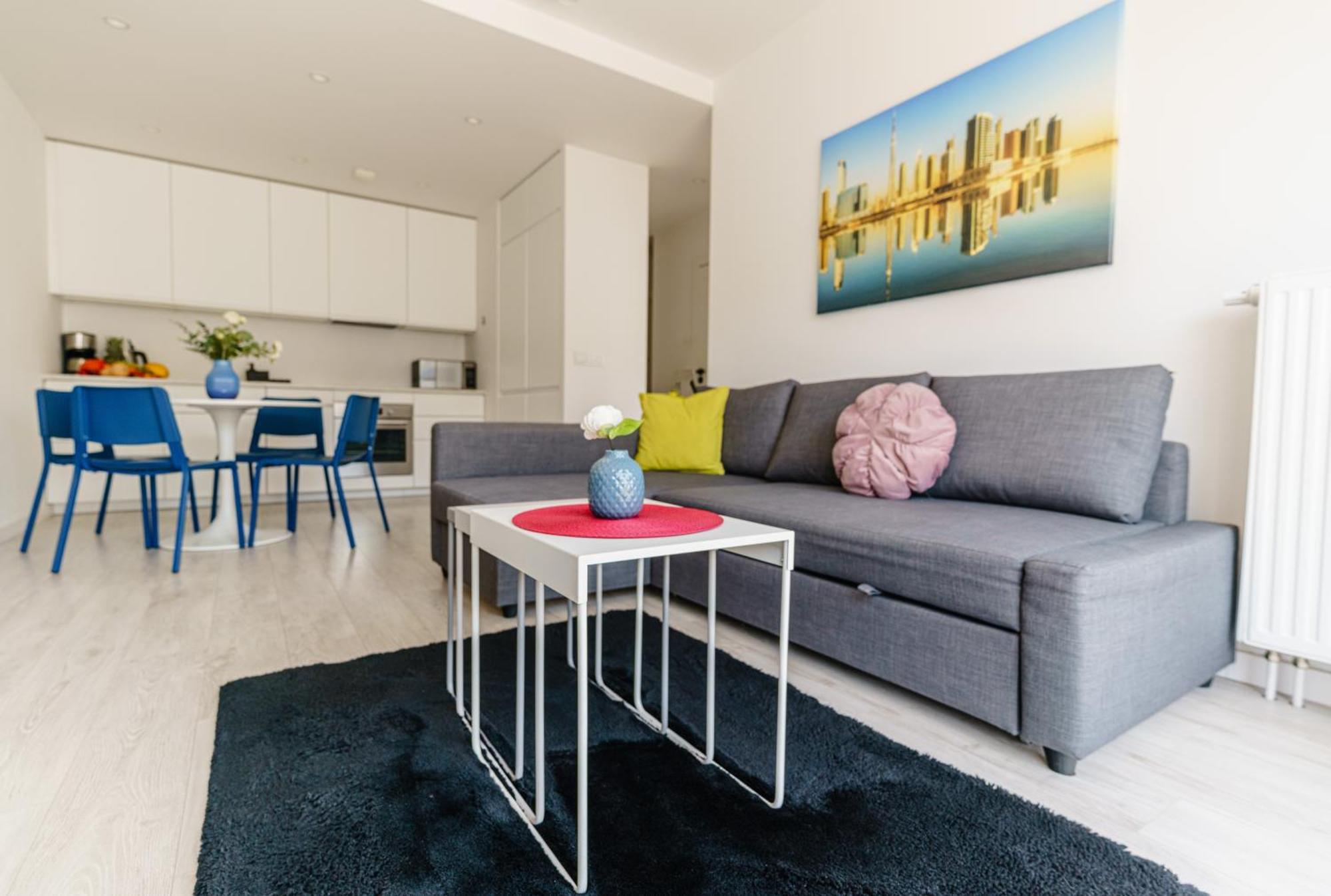 Apartamenty Homely Place Serce Poznania - Stary Rynek - Parking الغرفة الصورة