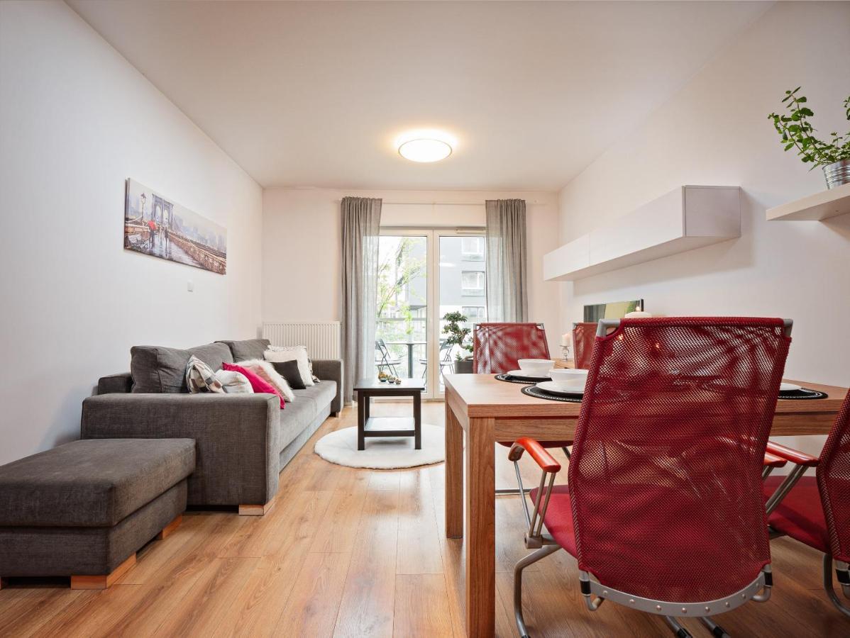Apartamenty Homely Place Serce Poznania - Stary Rynek - Parking الغرفة الصورة